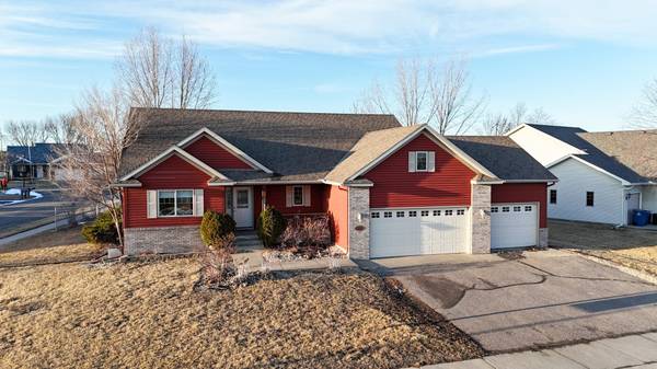 1571 Perennial LN NE, Sauk Rapids, MN 56379