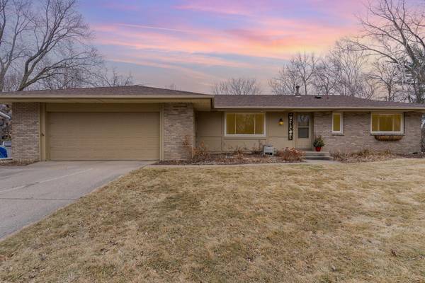 12963 Findlay WAY, Apple Valley, MN 55124