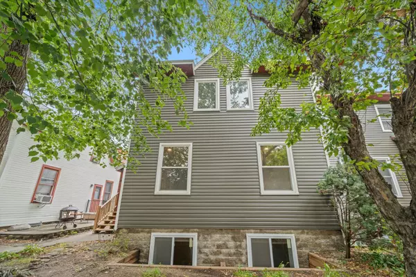 Minneapolis, MN 55408,14 E 27th ST