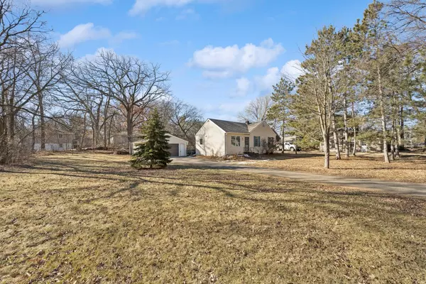 Mahtomedi, MN 55115,188 Hanson RD