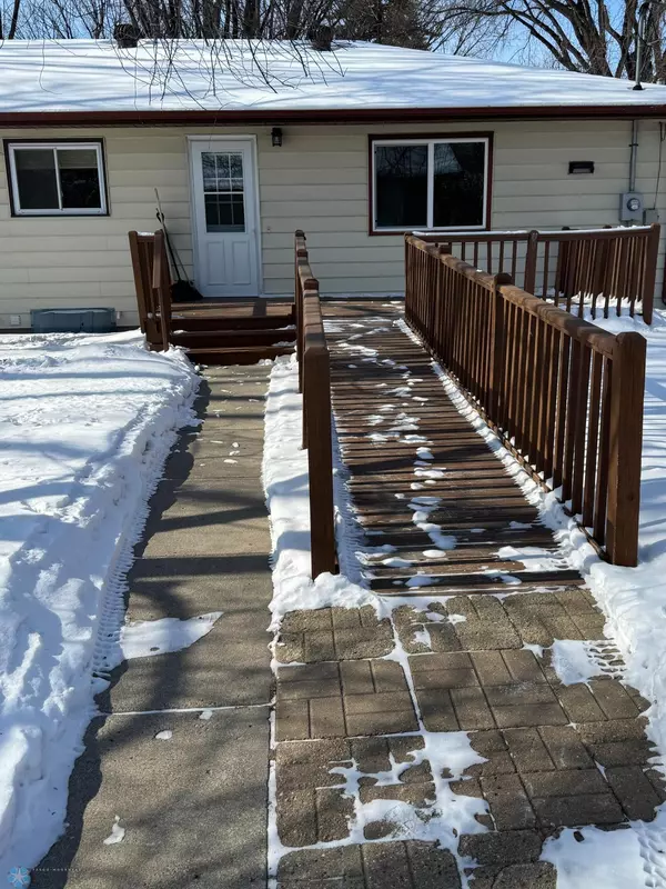 Moorhead, MN 56560,1320 16th ST S