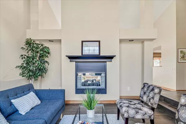 Apple Valley, MN 55124,12787 Durham WAY