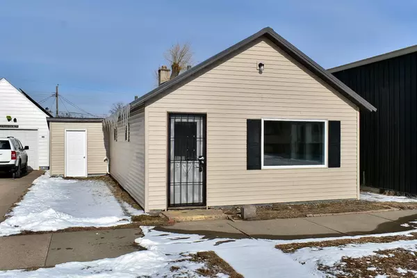 1056 E Wabasha ST, Winona, MN 55987