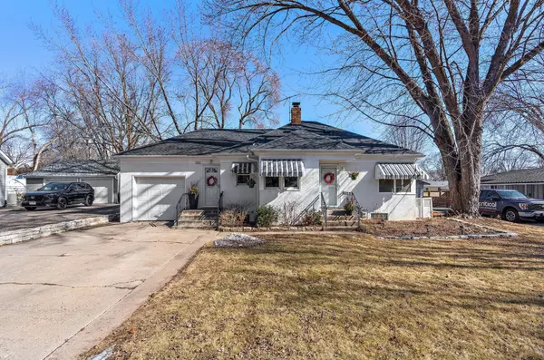 Hudson, WI 54016,208 11th ST S