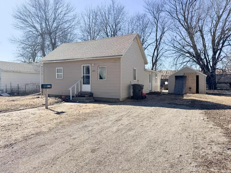 1211 Virginia AVE, Worthington, MN 56187