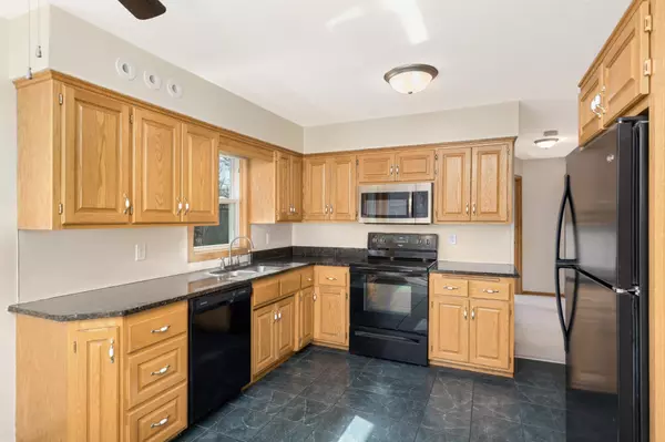 Mounds View, MN 55112,2324 Knoll DR