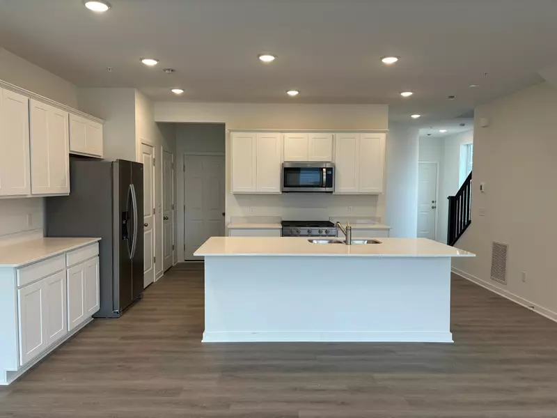 1731 Hauer TRL, Shakopee, MN 55379