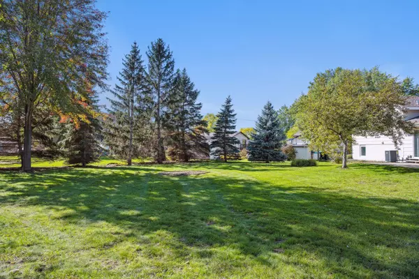 Brooklyn Park, MN 55443,8104 Lad Pkwy