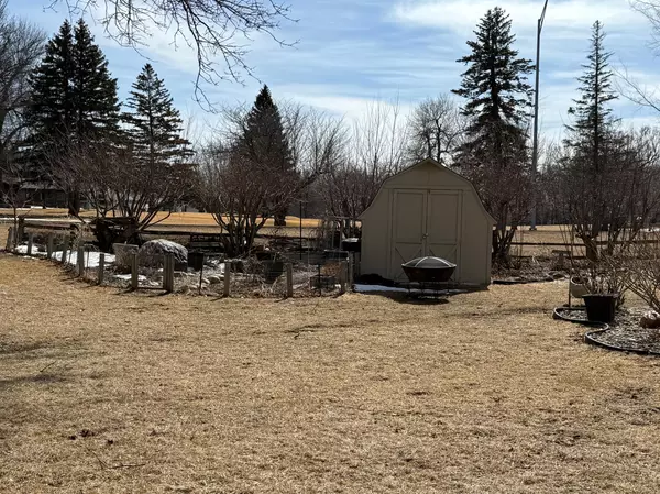 Worthington, MN 56187,1604 Fairway LN