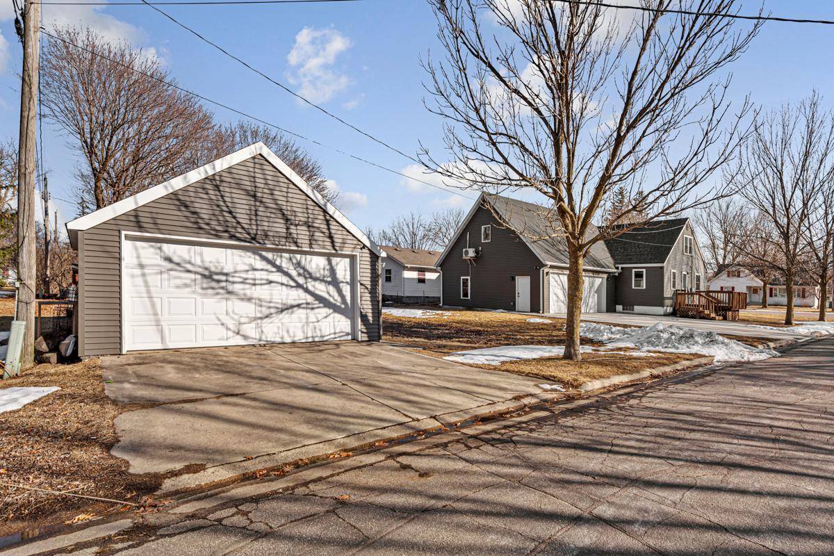 New Richland, MN 56072,321 2nd ST NW