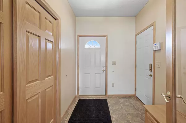 Vadnais Heights, MN 55127,601 Monn AVE