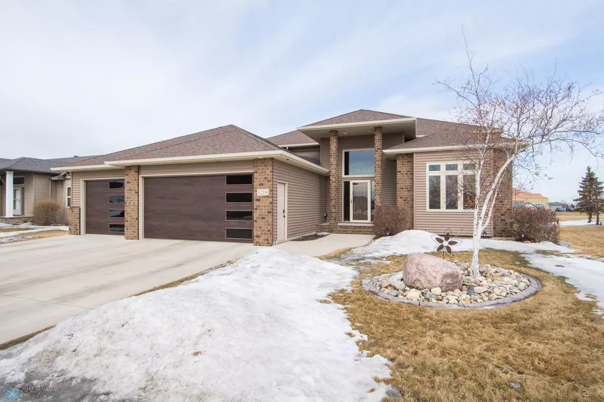 Moorhead, MN 56560,1210 35th Street CIR S