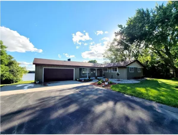 16141 Pepin LN, Montgomery, MN 56069