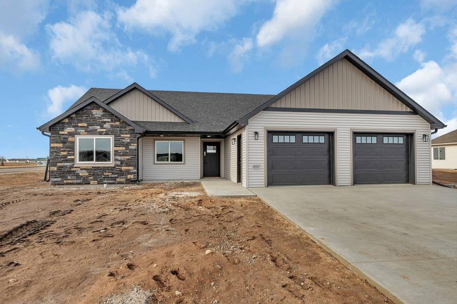 2000 Sandstone LOOP N, Sartell, MN 56377