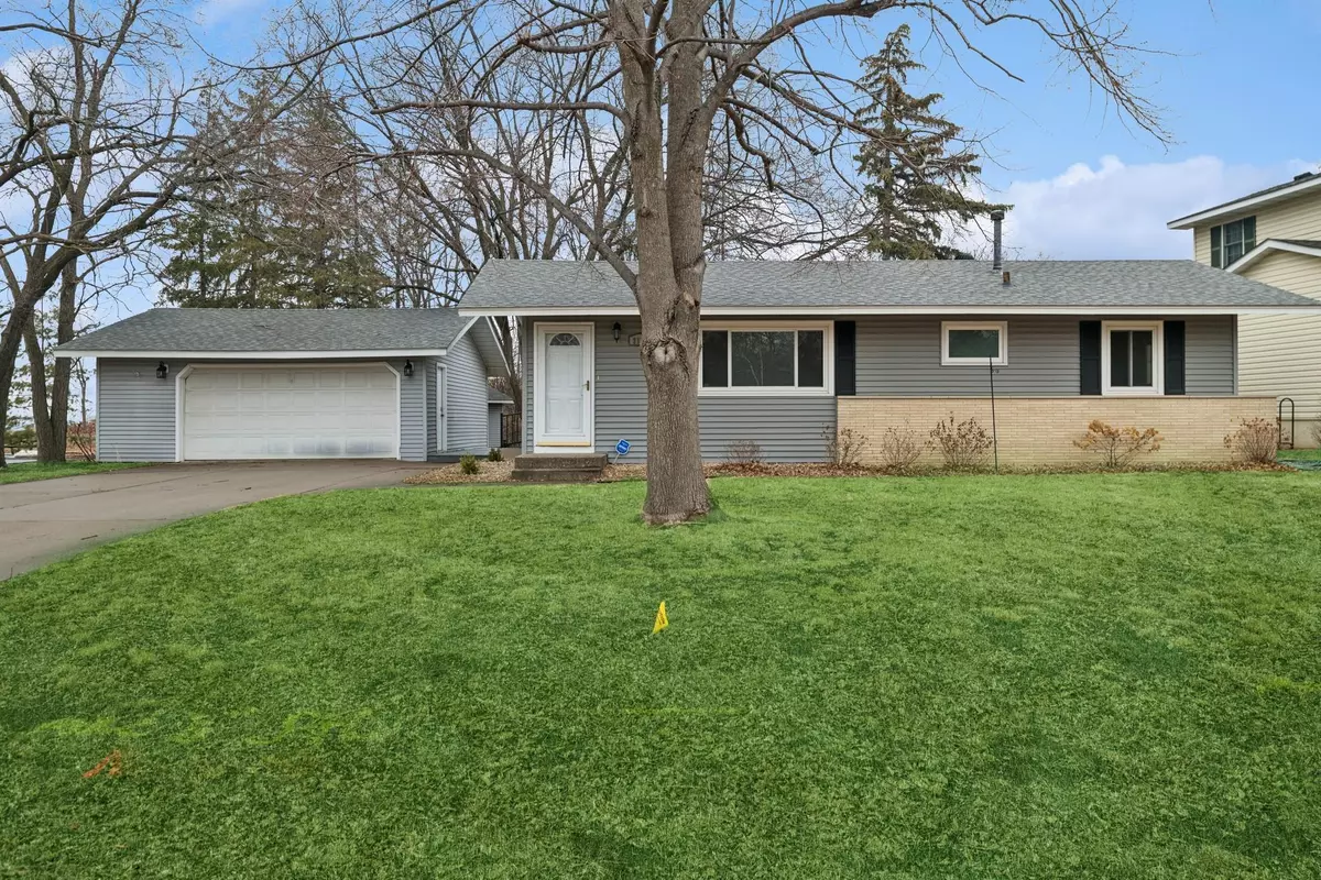 Eagan, MN 55122,2139 Carnelian LN