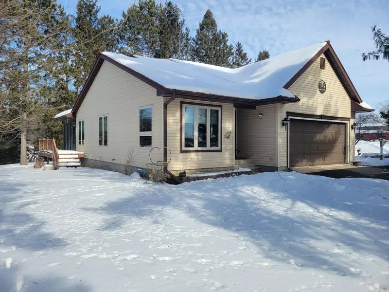 201 99th AVE, Clayton, WI 54004