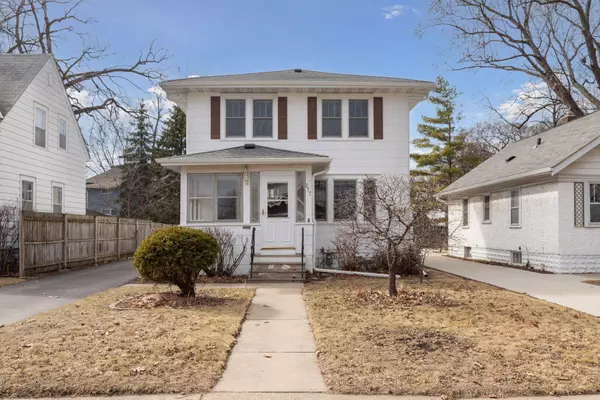 Saint Paul, MN 55105,277 Cecelia PL