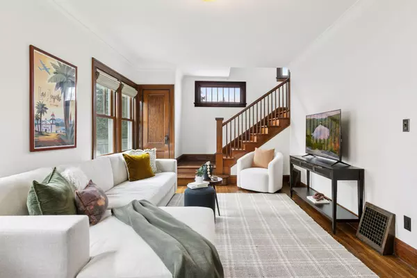 Saint Paul, MN 55105,277 Cecelia PL
