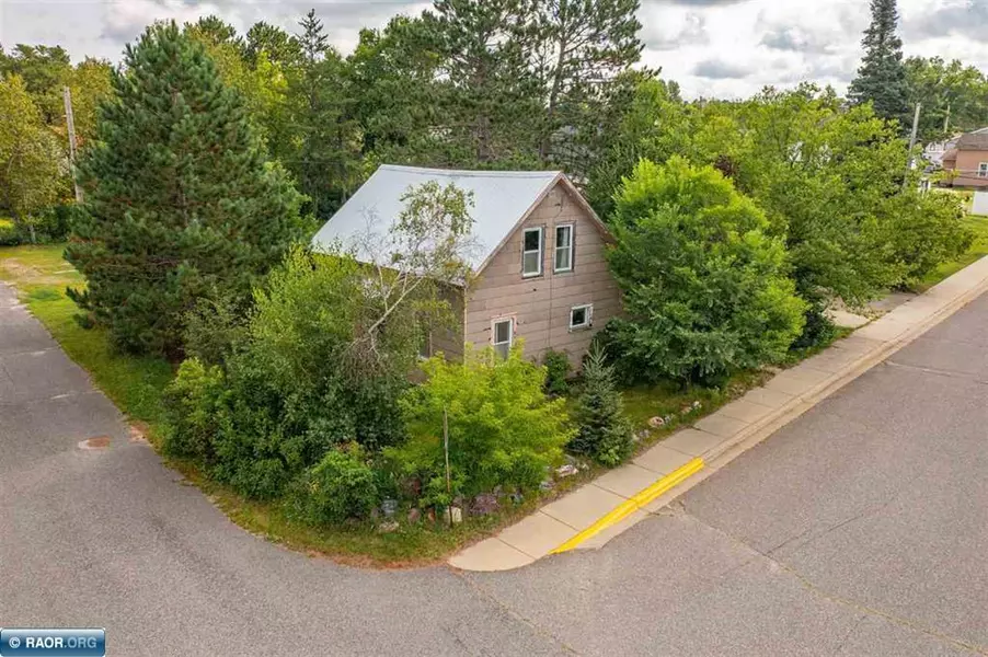 24 Second AVE, Soudan, MN 55782