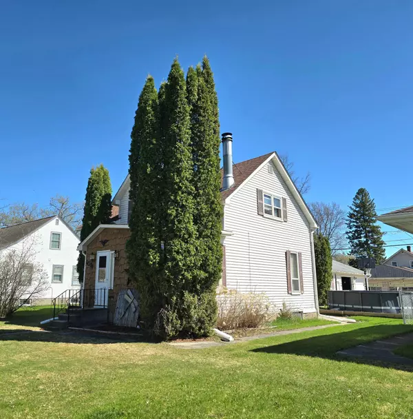 International Falls, MN 56649,1011 10th ST