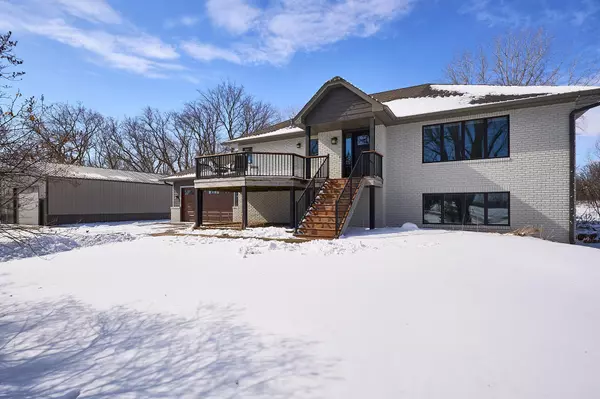 9145 County Road 17 SE, Delano, MN 55328