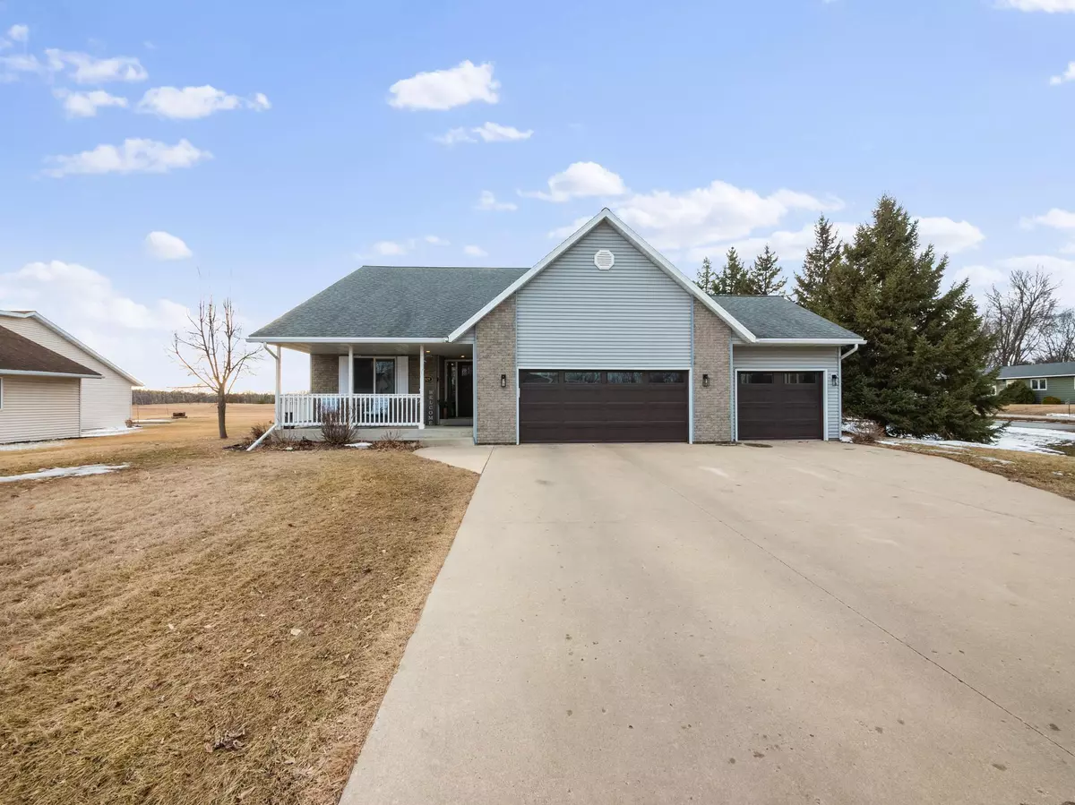 Alexandria, MN 56308,1820 Summer LN