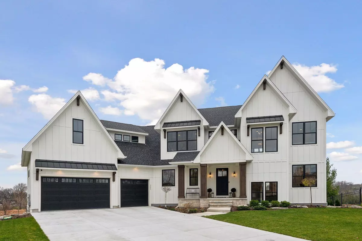 Victoria, MN 55386,2495 Marshview CT