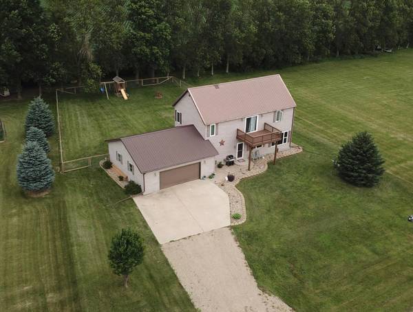 32 Lime Lake DR, Avoca, MN 56114