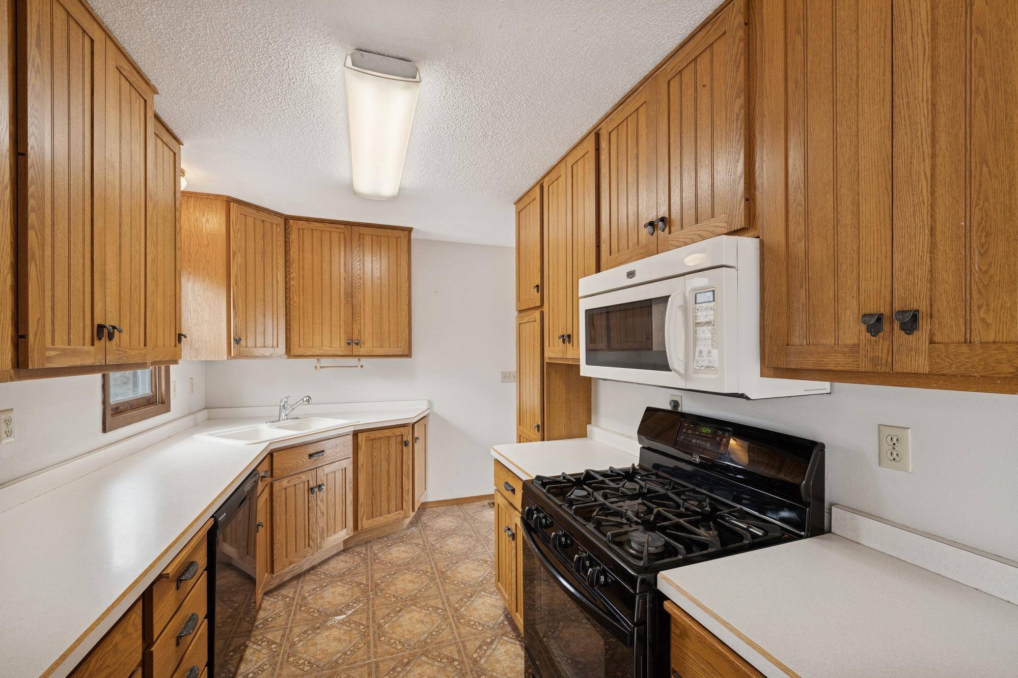 Spicer, MN 56288,10780 County Road 9 NE