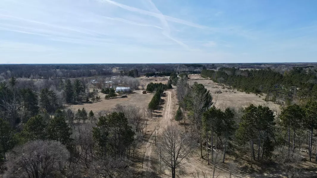 30622 Verdin ST NW, Cambridge, MN 55008
