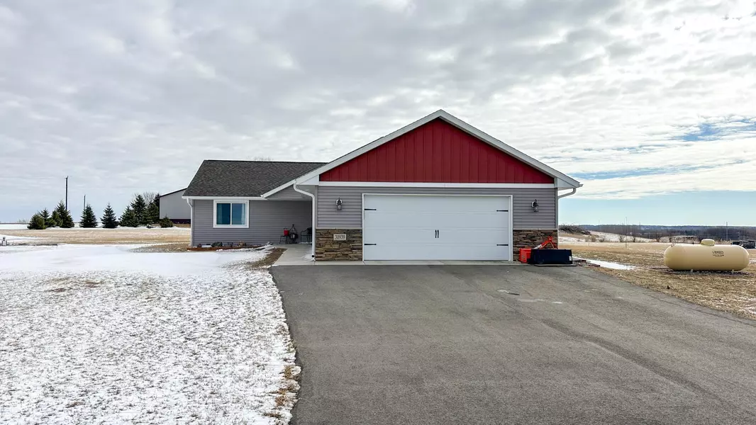 30939 El Mar CIR, Paynesville, MN 56362