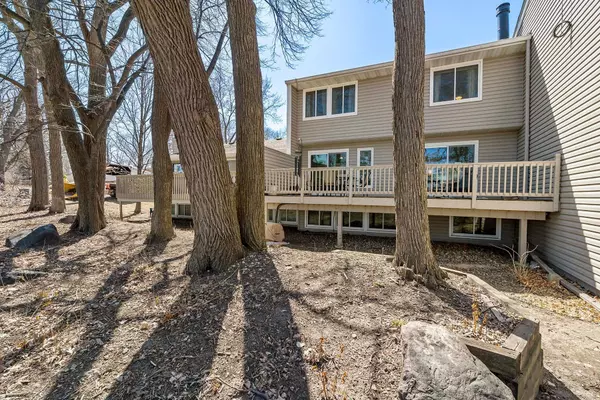 Eden Prairie, MN 55347,9184 Neill Lake RD