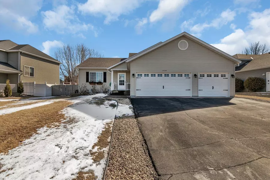 1024 Hillside RD, Sauk Rapids, MN 56379