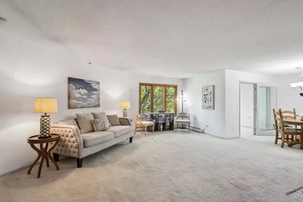 Minnetonka, MN 55345,14601 Atrium WAY #329