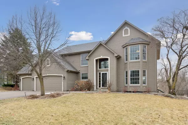 6719 Mulberry CIR, Chanhassen, MN 55317