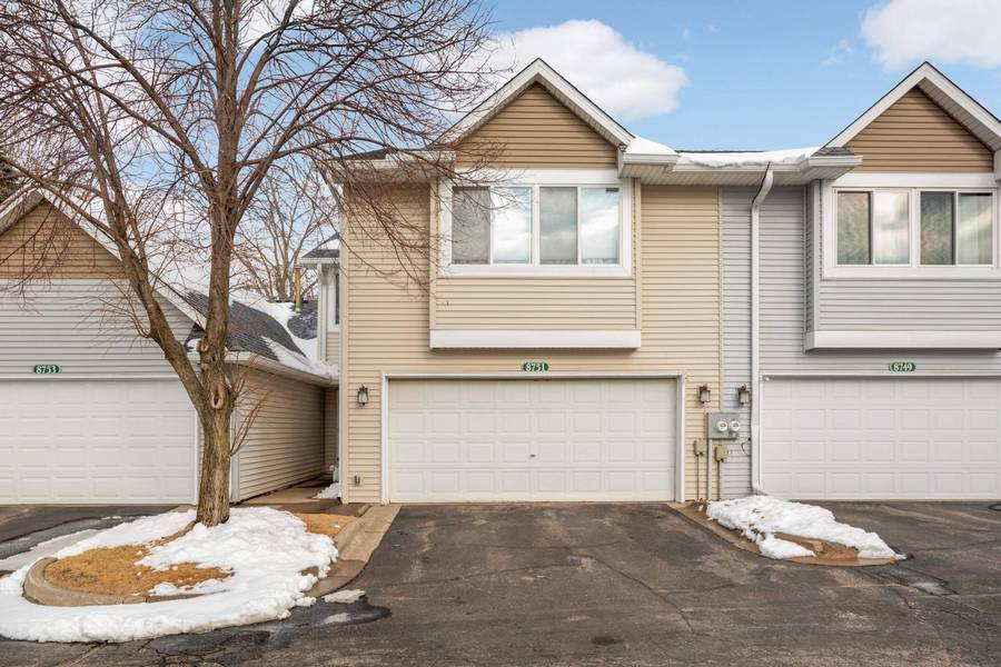 8751 Norway ST NW, Coon Rapids, MN 55433