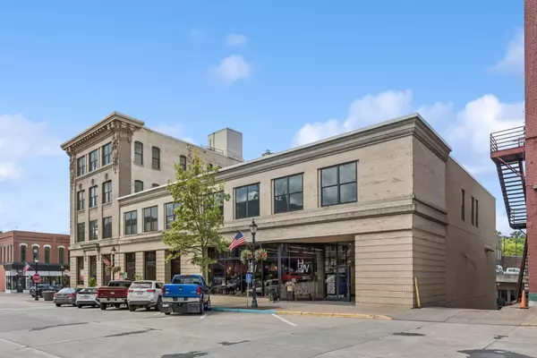 Red Wing, MN 55066,222 Bush ST ##301