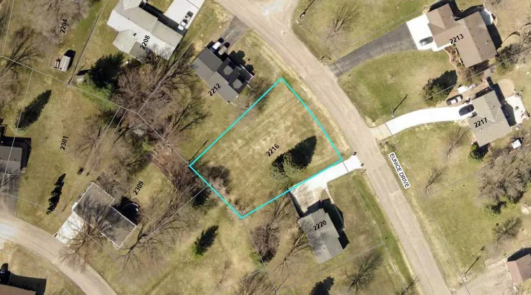 Albert Lea, MN 56007,2216 Eunice DR