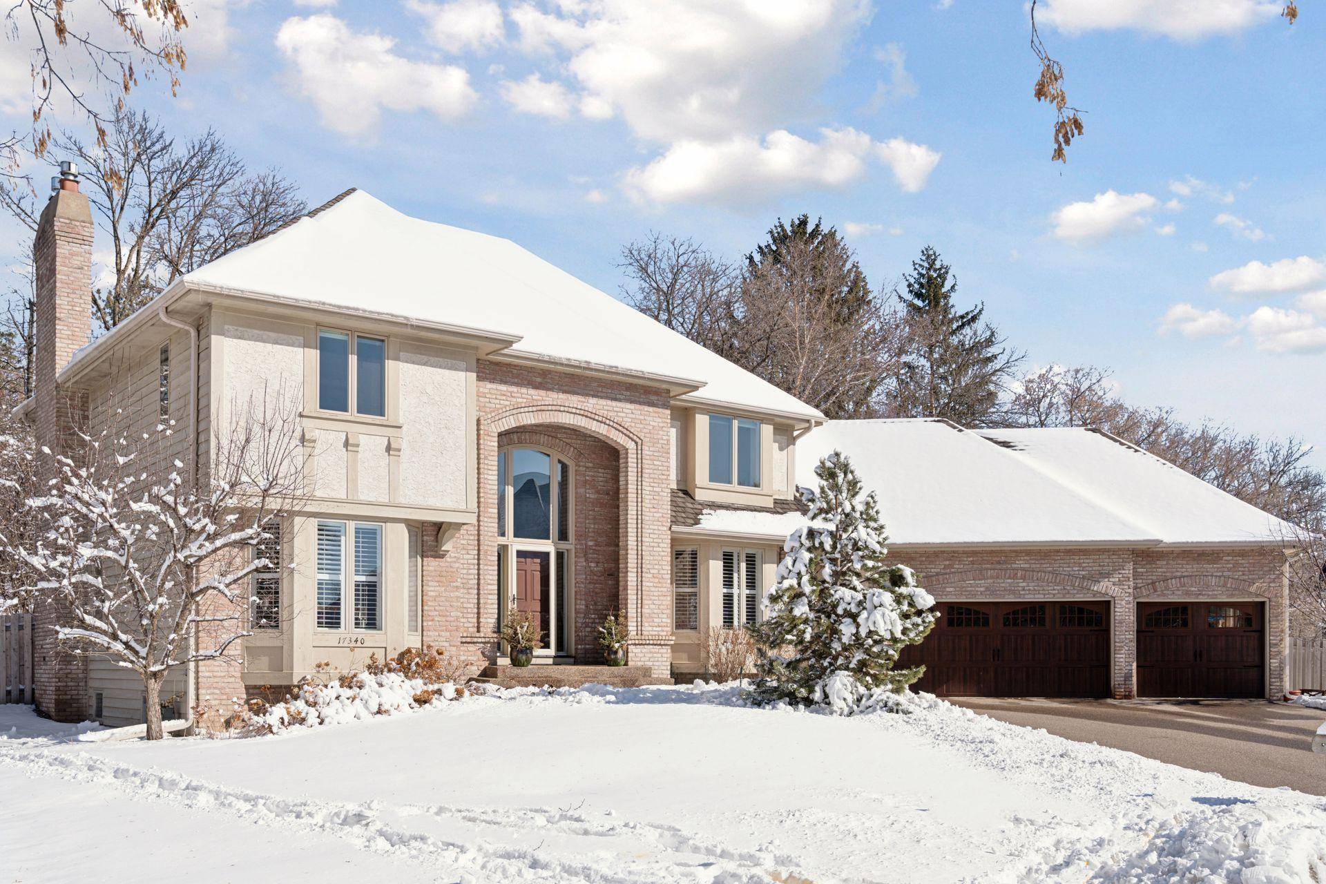 17340 Bridgewater CIR, Minnetonka, MN 55345