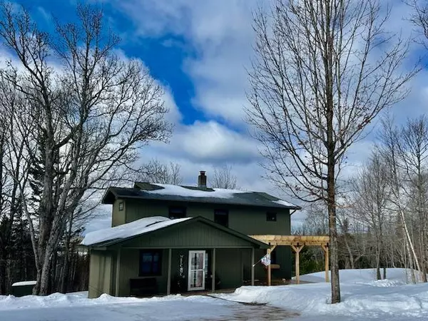 Lutsen, MN 55612,568 Ward Lake RD