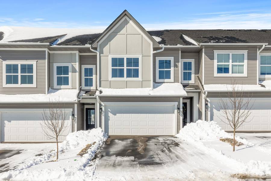 9689 Cedarwood CT, Inver Grove Heights, MN 55076