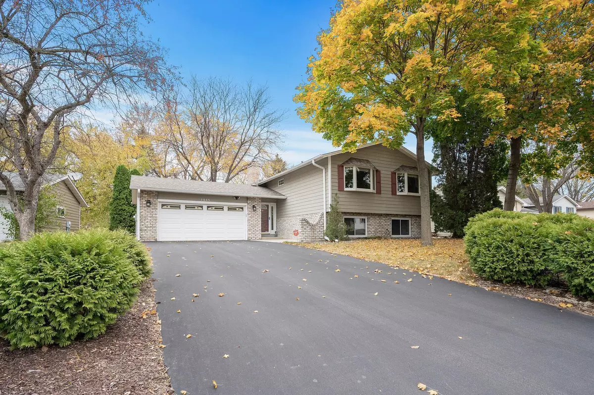 Shoreview, MN 55126,1045 Robinhood PL