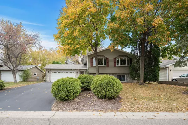 Shoreview, MN 55126,1045 Robinhood PL