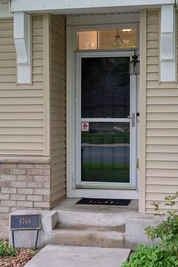 Eden Prairie, MN 55347,9768 Gable DR