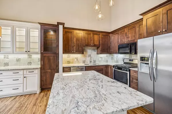 Burnsville, MN 55337,12532 Parkwood DR