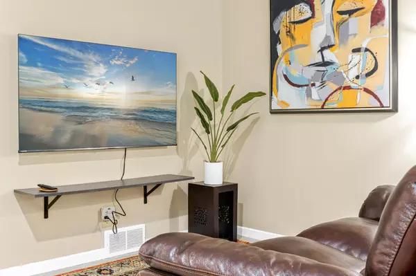 Brooklyn Center, MN 55430,6318 Brooklyn DR