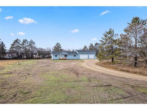 550 Emory CIR, Motley, MN 56466