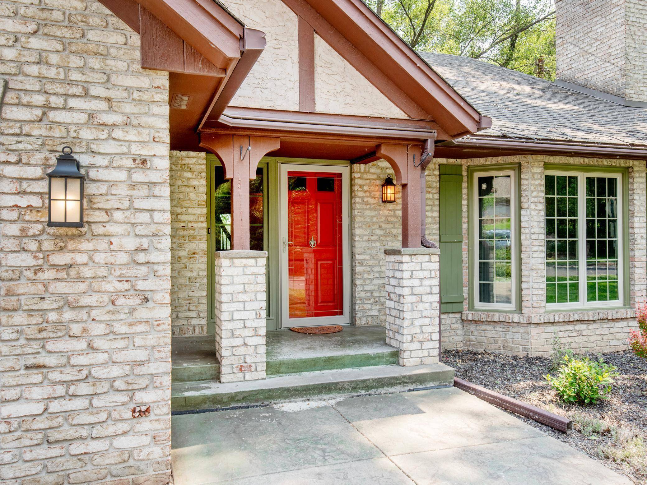 Bloomington, MN 55437,5310 Paola CIR