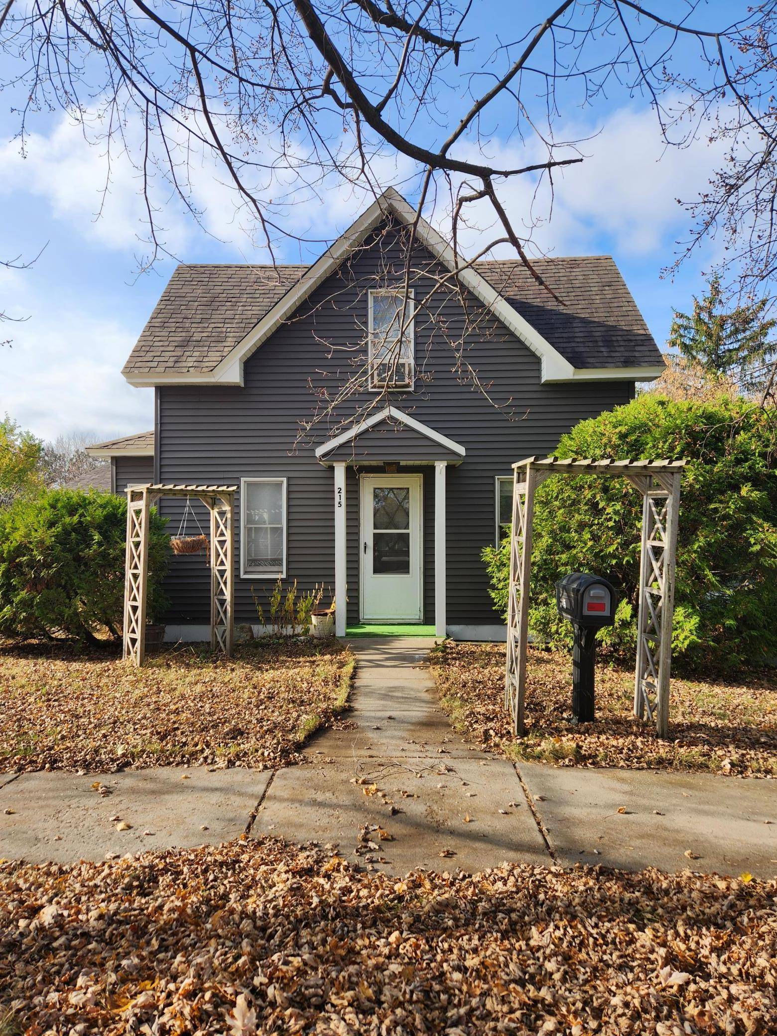 215 Gillis AVE NE, Brainerd, MN 56401