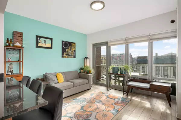 Minneapolis, MN 55404,929 Portland AVE #309